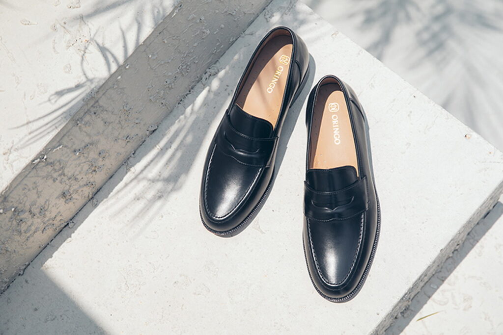 ▲林果良品經典1940便士樂福鞋沒有鞋帶或扣環的設計，經常是休閒時的首選穿搭。