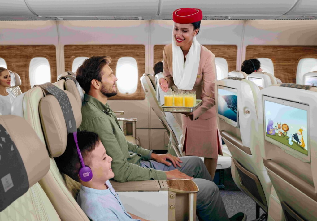 阿聯酋航空屢獲殊榮的ice機上娛樂系統提供各種兒童節目、上百個音樂頻道，及高達100種電子遊戲