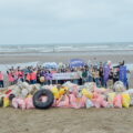 明基基金會號召明基佳世達志工苑裡海岸淨灘，清運出79件大型漁業廢棄物 238.7 公斤海洋垃圾