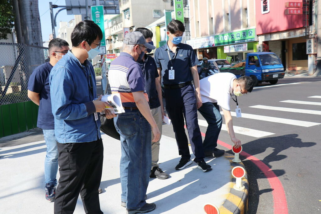 現場勘查路口轉角人行道外推
