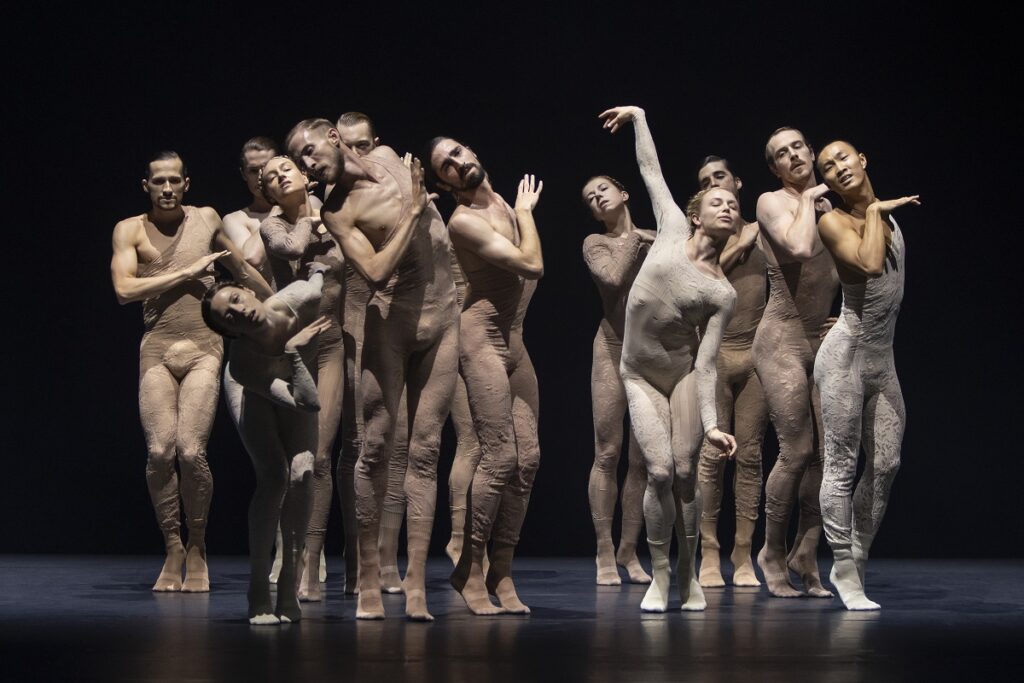 瑞典哥德堡舞團雙舞作_莎倫．伊爾《SAABA》（圖/歌劇院提供©Tilo Stengel）