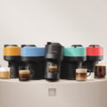 Nespresso VERTUO POP咖啡機結合創新科技、時尚美感與直覺式操作介面，讓消費者以入門價格即可享受到高品質又講究的臻選厚萃咖啡
