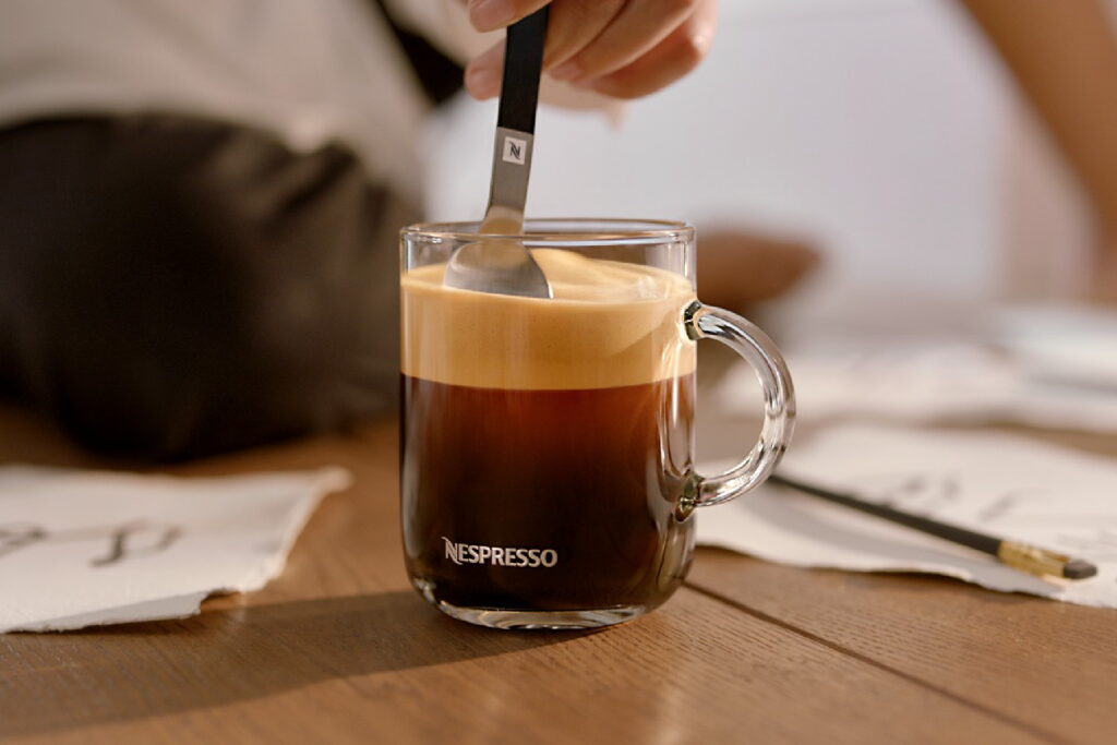 Nespresso獨家專利CentrifusionTM高速離心力萃取技術，完美呈現咖啡油沫的豐厚滑順口感