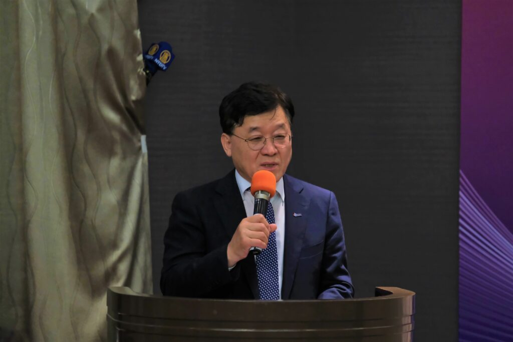 韓國貿易發展協會鄭晚基常務副會長致詞