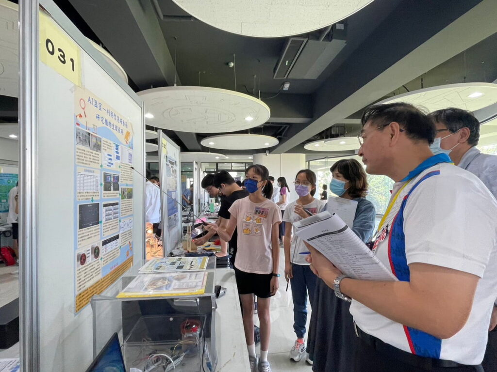 Garmin共同協辦仰望盃全國科學HomeRun實作大賽鼓勵學生設計思考專題實作，整合不同學科知