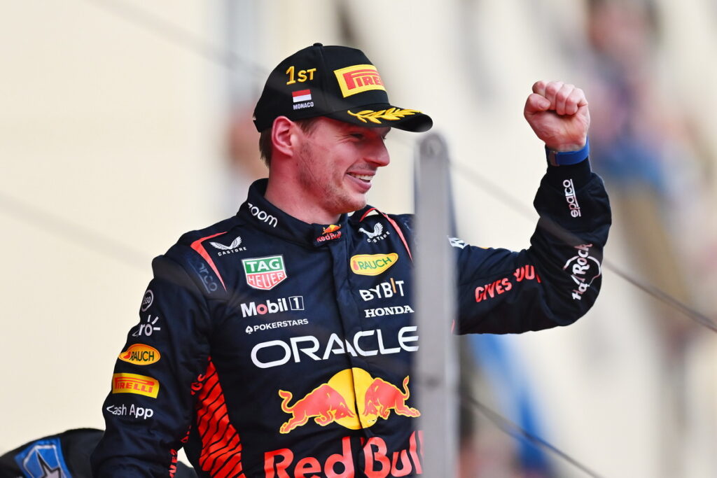 Red Bull車手Max Verstappen從竿位起步並全程領跑，二度奪下摩納哥大獎賽冠軍