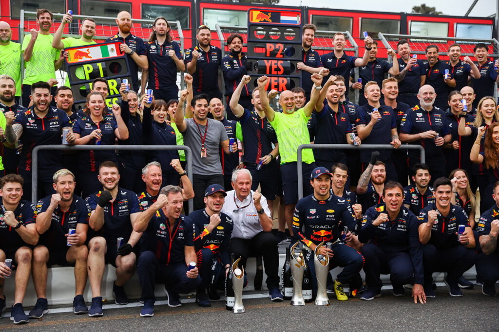 Red Bull車隊在F1亞塞拜然大獎賽包辦冠亞軍