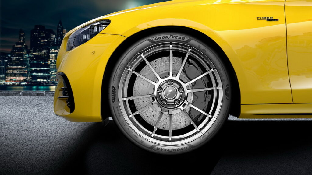 【圖說】Eagle F1 Asymmetric 6輪胎採用最新乾地自控Plus科技，強化輪胎在乾燥路面操控表現。