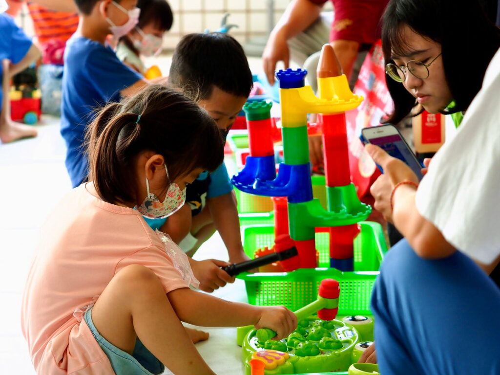 玩玩具也能培養世界公民 嘉義市玩具復活節 陪親子闖關學SDGs永續發展