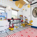「環島之星夢想號-迪士尼主題列車」即日起至8月31日，於活動車廂展示LEGORDisney 100週年系列商品。
