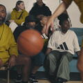 adidas Basketball Chapter 03延續該系列的精神，向熱愛表達致敬，記得「回歸初心Remember the Why 」，記得夢想為什麼開始。