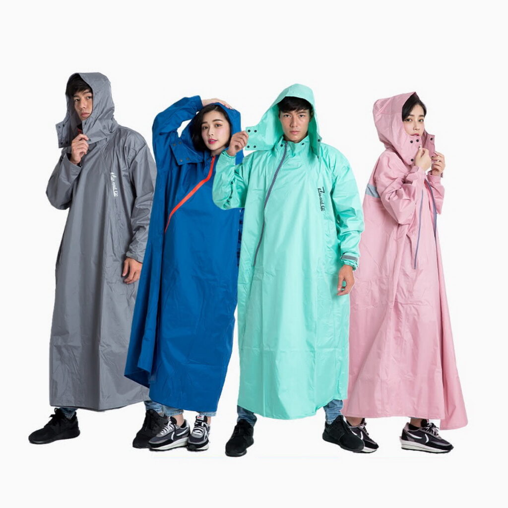 【OutPerform】去去雨水走雙拉鍊前開式風雨衣，優惠價800元。