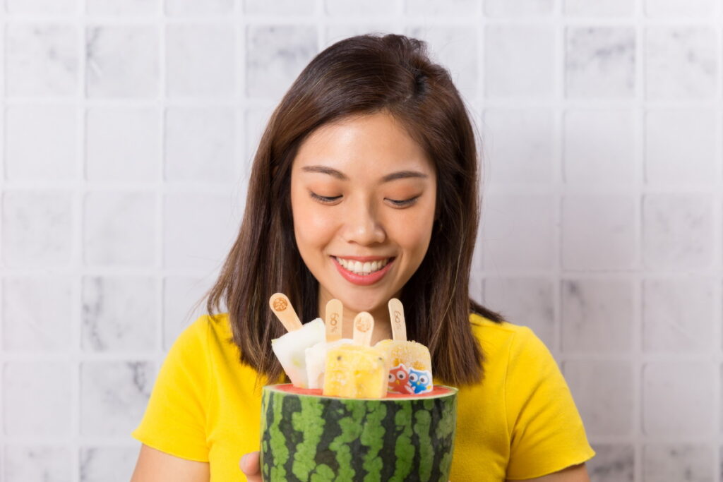《唯果粒》和《春一枝》水果冰棒皆採用台灣在地新鮮水果製成，成份天然、無人工添加物，能品嚐水果原本的酸甜滋味