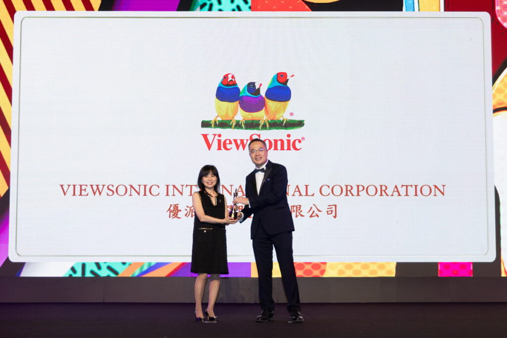 ViewSonic營運長韓敏珠受領「亞洲最佳企業雇主獎」，持續為來自世界的人才打造最佳工作體驗。