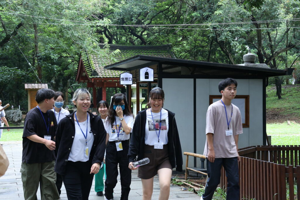 台日學生一走訪百年嘉義公園