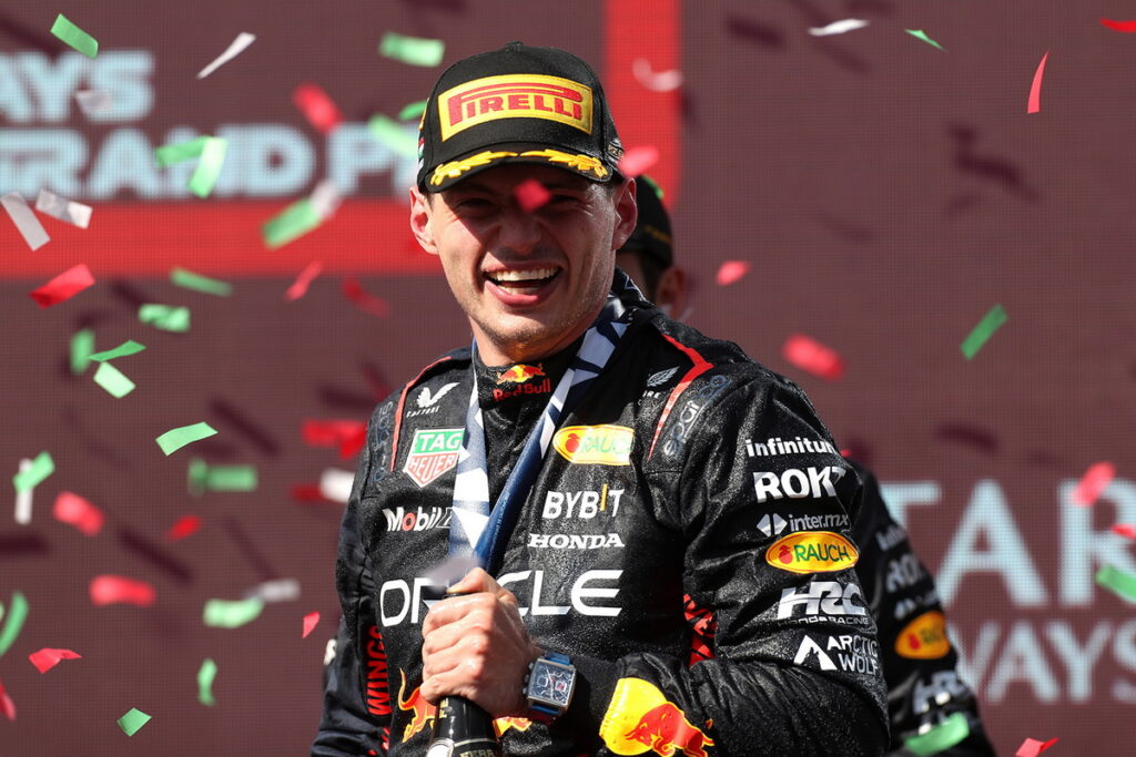  Max Verstappen在F1匈牙利大獎賽拿下勝利，為車隊贏得跨季12連勝並打破F1歷史的跨季連勝