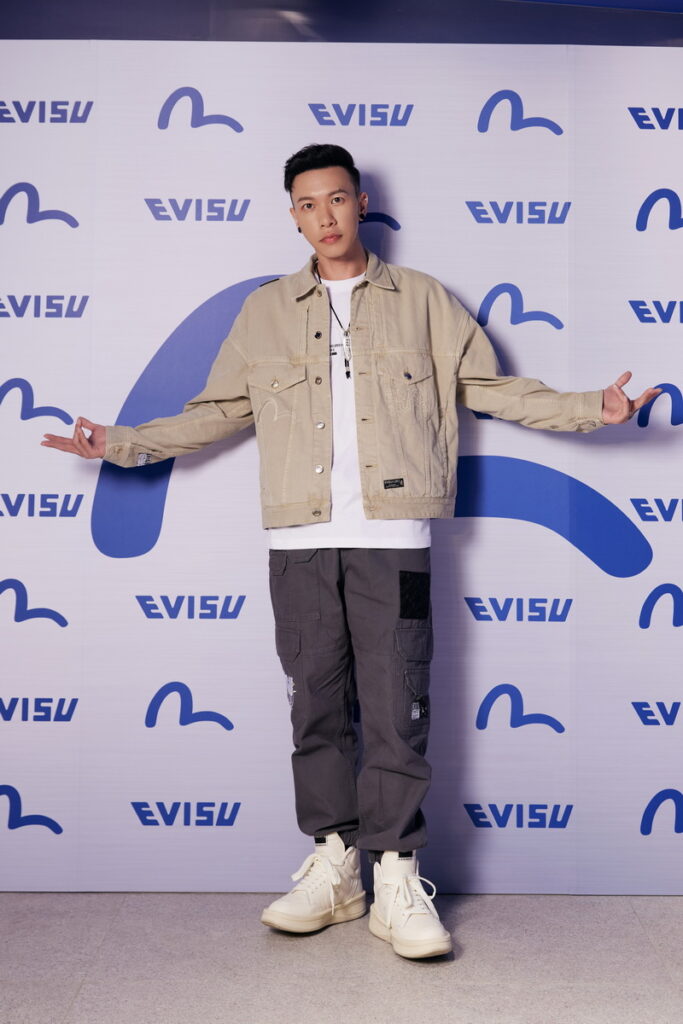 小春Kenzy酷帥現身EVISU敦化旗艦店開幕為日本品牌EVISU站台