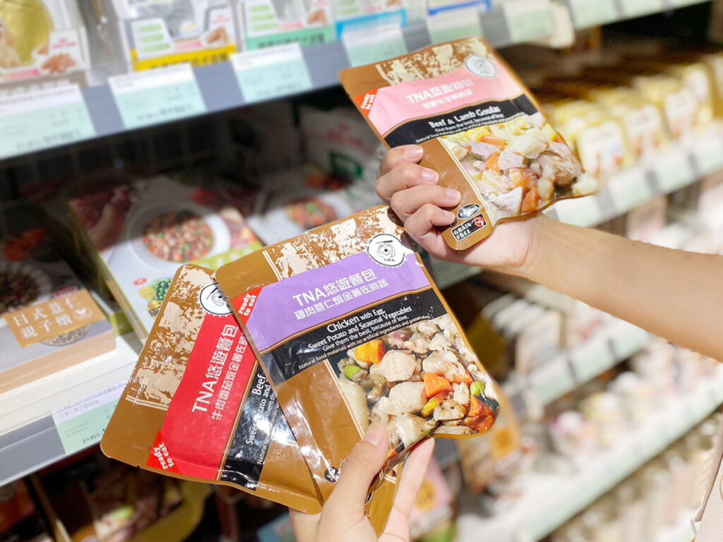 餐包設計在日本盛行，這波風潮也吹進台灣，帶動主食餐包買氣，成上半年食品類中成長第3高。