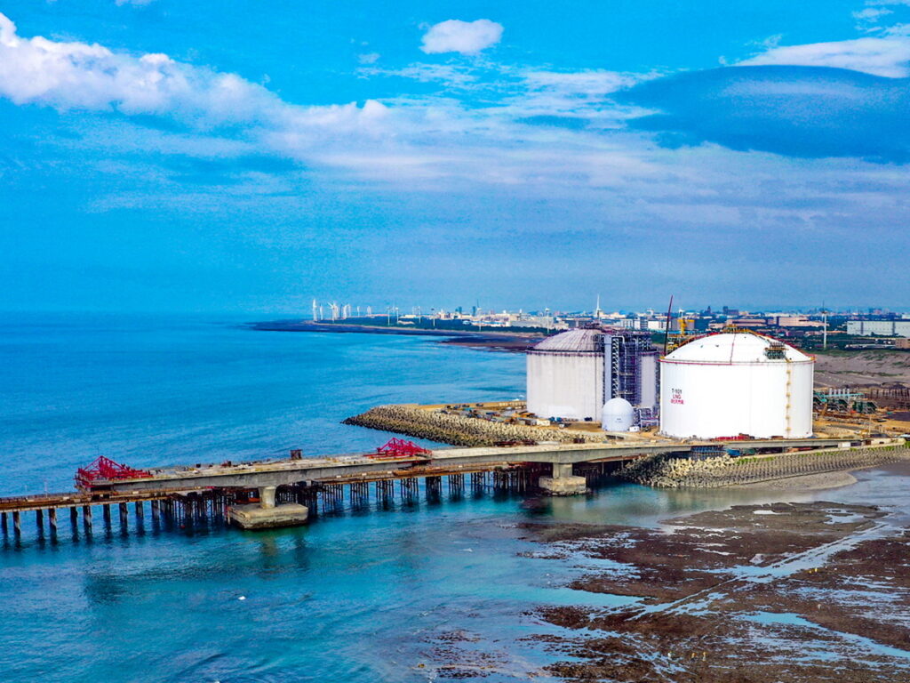 中鼎成功執行中油公司第三座液化天然氣接收站儲槽統包工程