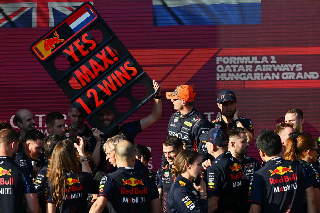 Red Bull 車手Max Verstappen甫拿下比利時大獎賽冠軍，為Red Bull車隊守護上半年12場全勝戰績