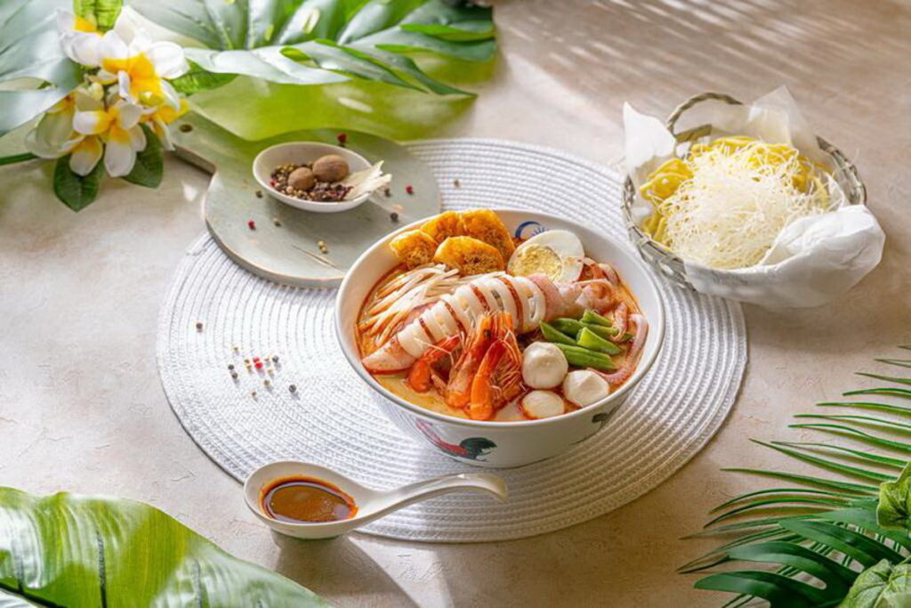 憑AirAsia登機證，享用MAMAK檔星馬料理最新菜單也可以打9折！