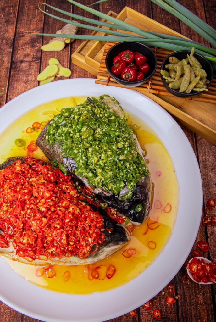 滋味鮮辣過癮的「絕代雙椒魚頭」榮獲第十三屆亞太年度十大名菜