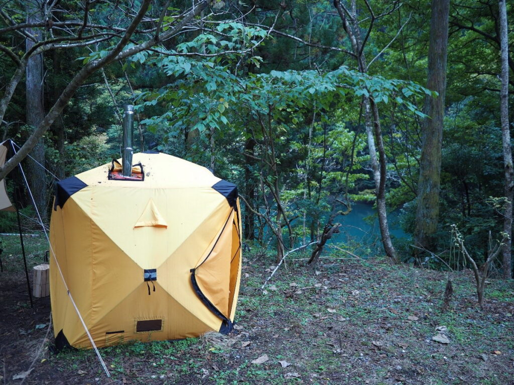白丸village提供體驗帳篷三溫暖的場地與設備，讓使用者享受戶外三溫暖。（©️ 白丸village）