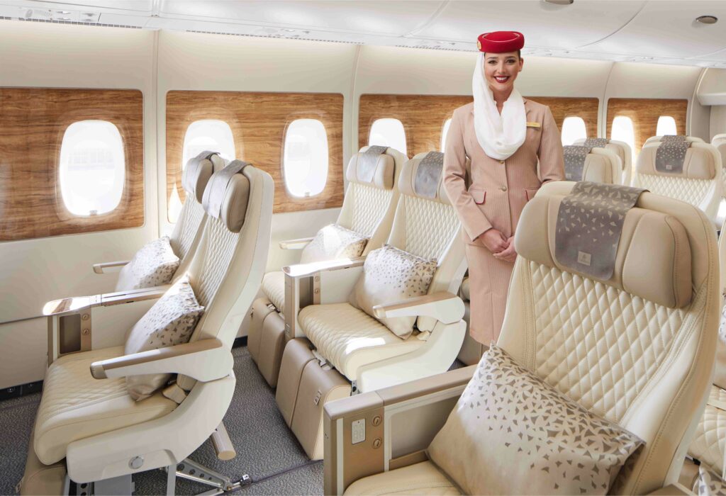 阿聯酋航空目前正在翻新67架A380的客艙，為所有艙位配置最新裝飾與產品，包括新推出的豪華經濟艙座椅。