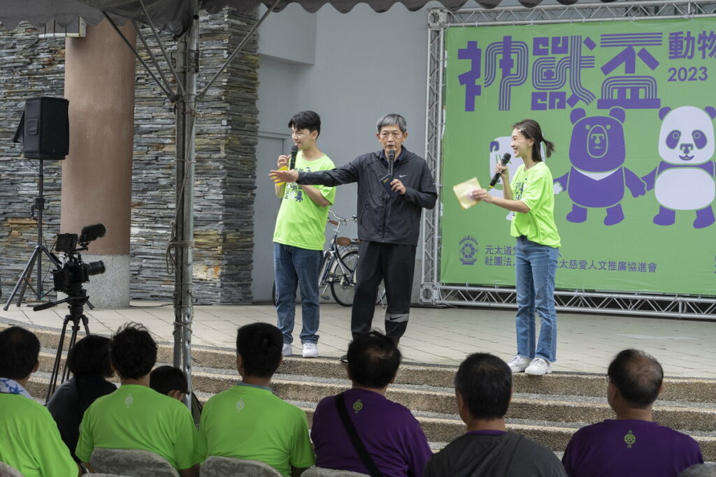 平時便積極參與各式慢跑健走運動，曾擔任文山區區長的臺北市體育局副局長蔡培林，今年依舊現身力挺「瘋·神·紀」活動。