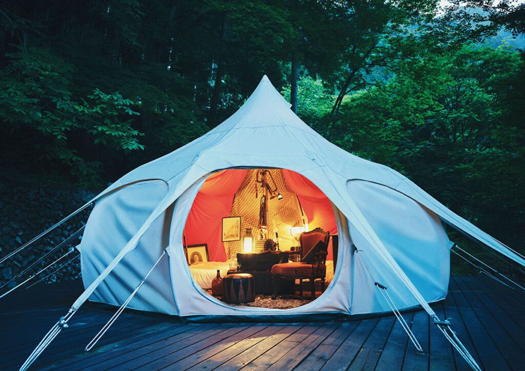 在多摩地區享受一趟奢華露營，感受沉浸大自然與露營之樂。（ⒸTCVB）