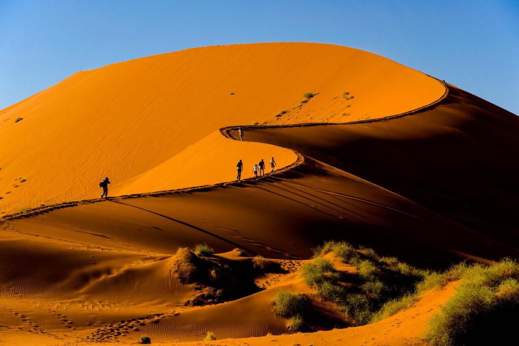 納米比亞紅沙漠是世界最古老的沙漠及最高沙丘。（佳繽旅遊提供）