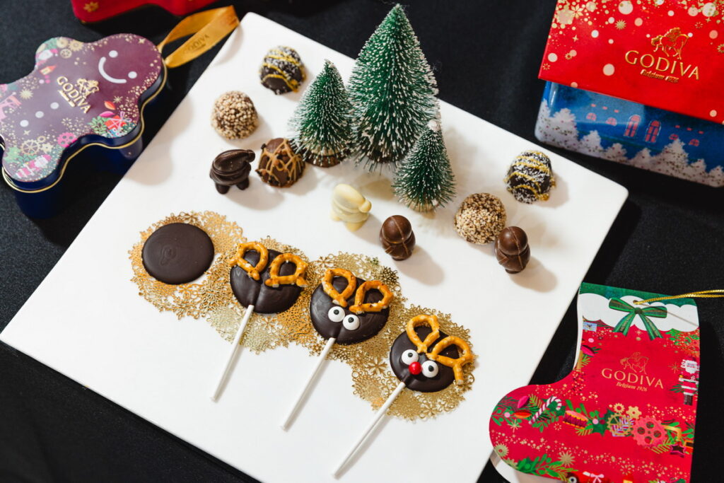 比利時皇室御用巧克力品牌 GODIVA 聖誕快閃活動「GODIVA Holiday Wonderland巧克力聖誕奇幻工坊」  宛若置身在GODIVA巧克力打造的幸福世界般，11月18日至11月19日於華山文創園區限定開放。