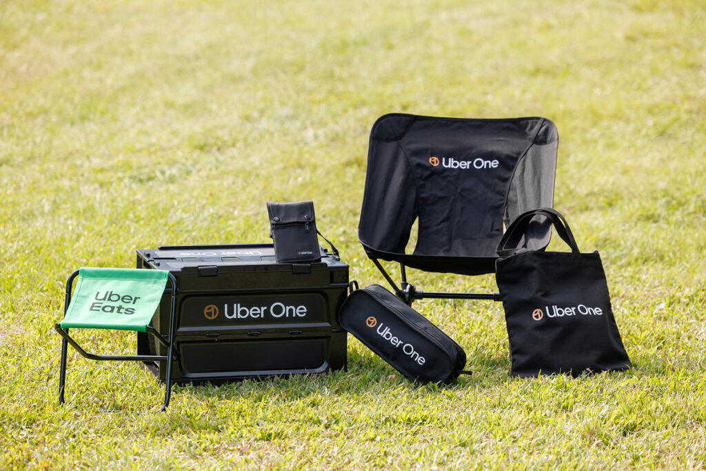  Uber One 會員可以於現場會員服務站參加抽獎，有機會再獲得折疊椅、萬用隨身小包、輕奢露營椅等限定好禮。  ( Uber Eats 提供) 
