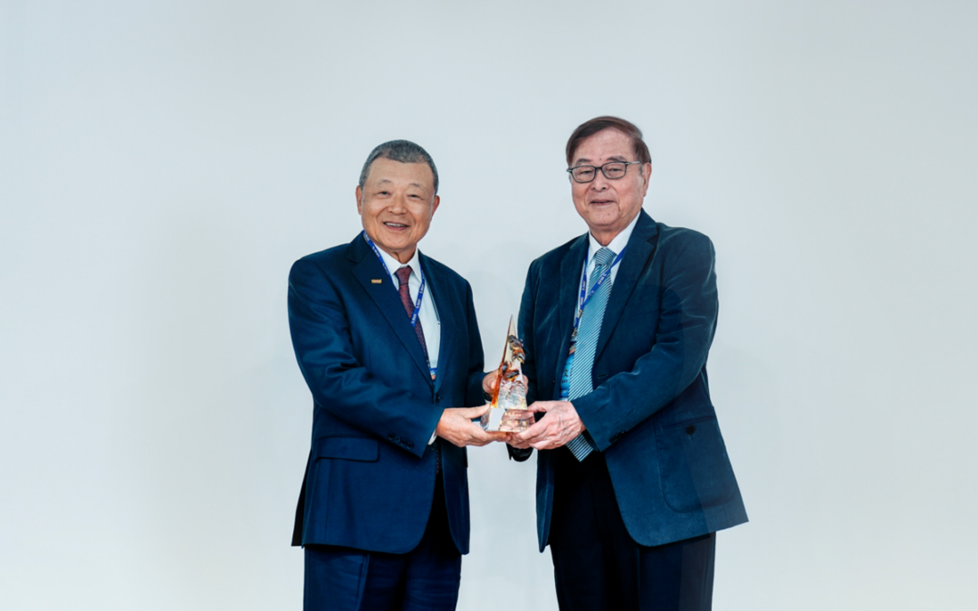 中鼎集團助力石油產業邁向綠色轉型 余俊彥總裁榮獲「金開英獎」