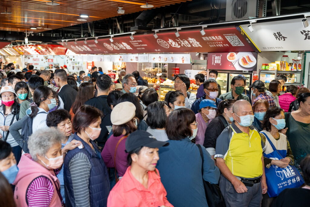 「南門買菜節」系列活動，吸引大批消費者前來，提升現場人潮和買氣