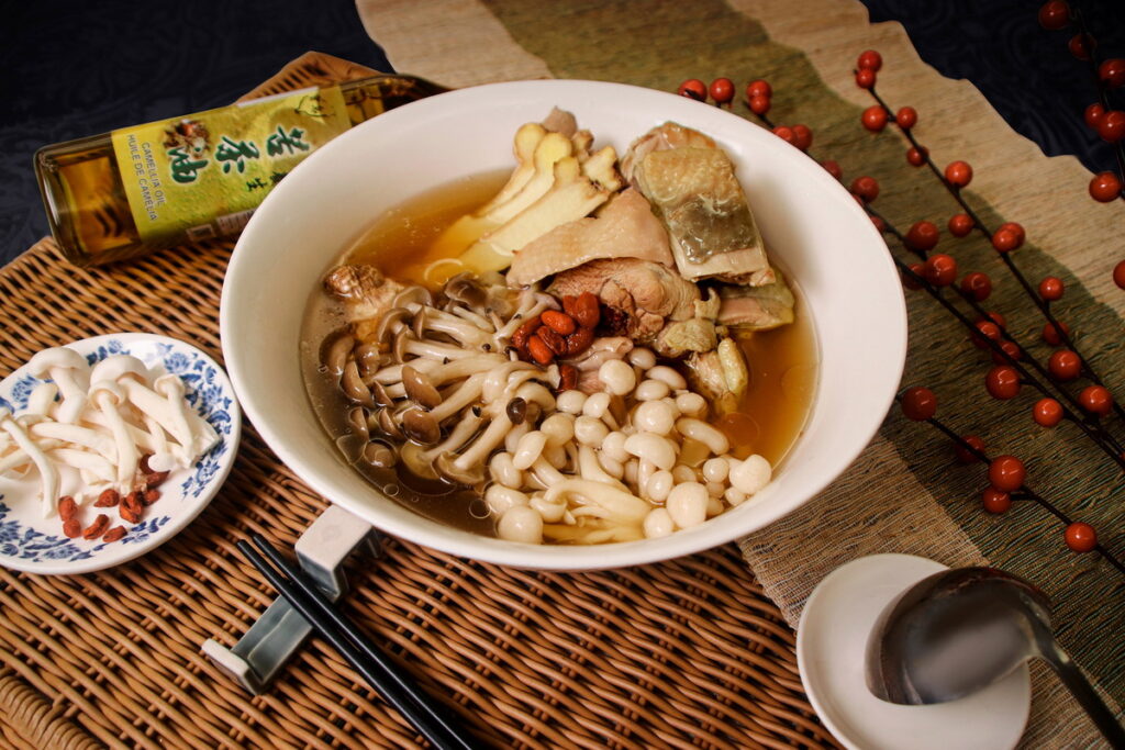 台北凱撒王朝餐廳-冬令進補暖心佳餚「苦茶油雞」