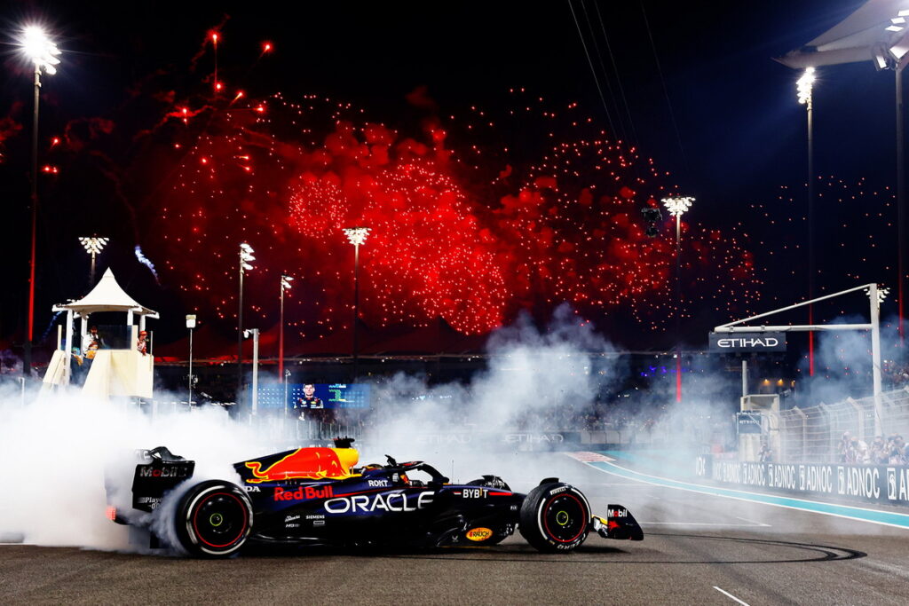 Red Bull車手Max Verstappen在阿布達比大獎賽拿下他在本季第19場勝利，為2023年賽季劃下完美句點。(來源：Red Bull)