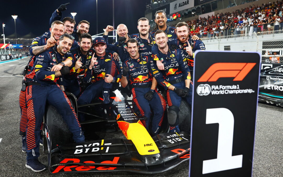 Red Bull車隊包辦2023年度車隊冠軍、車手1-2名寶座