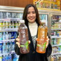 搶攻黑色購物節商機，12月12日前萊爾富推出樂法聯名新品「日式綠茶」與「錫蘭紅茶」享任選買1送1。