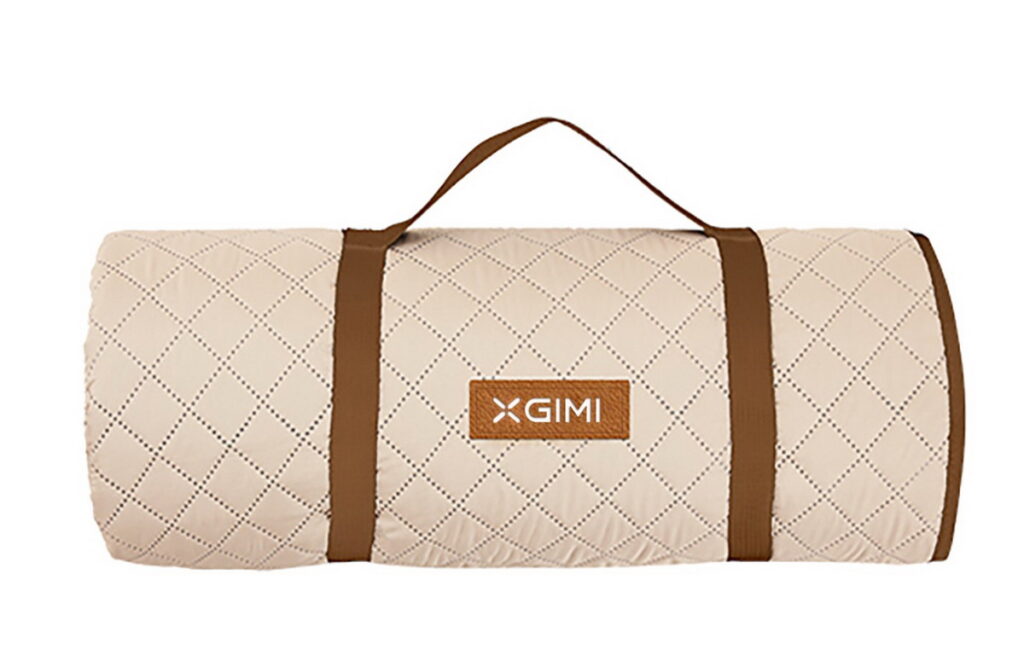 素色淡雅外型及細膩布料質地，XGIMI杏色奶油野餐墊限量贈。