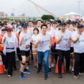 臺北市市長蔣萬安親臨2023渣打馬拉松3K賽事現場為跑友們加油打氣