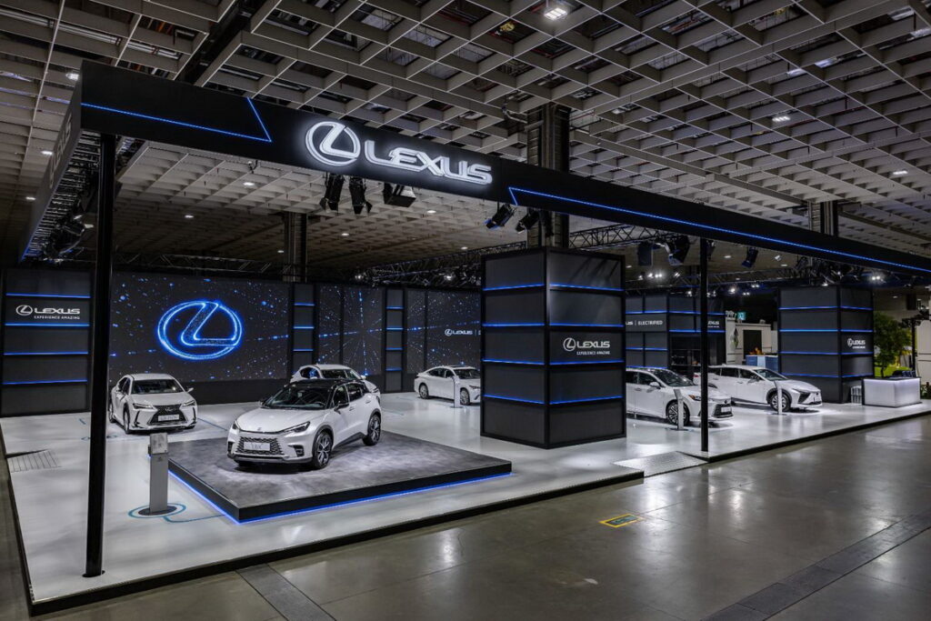 Lexus本次以「Lexus Electrified」為主軸，傳遞品牌電動化訊息，並展出三大動力電動化車款