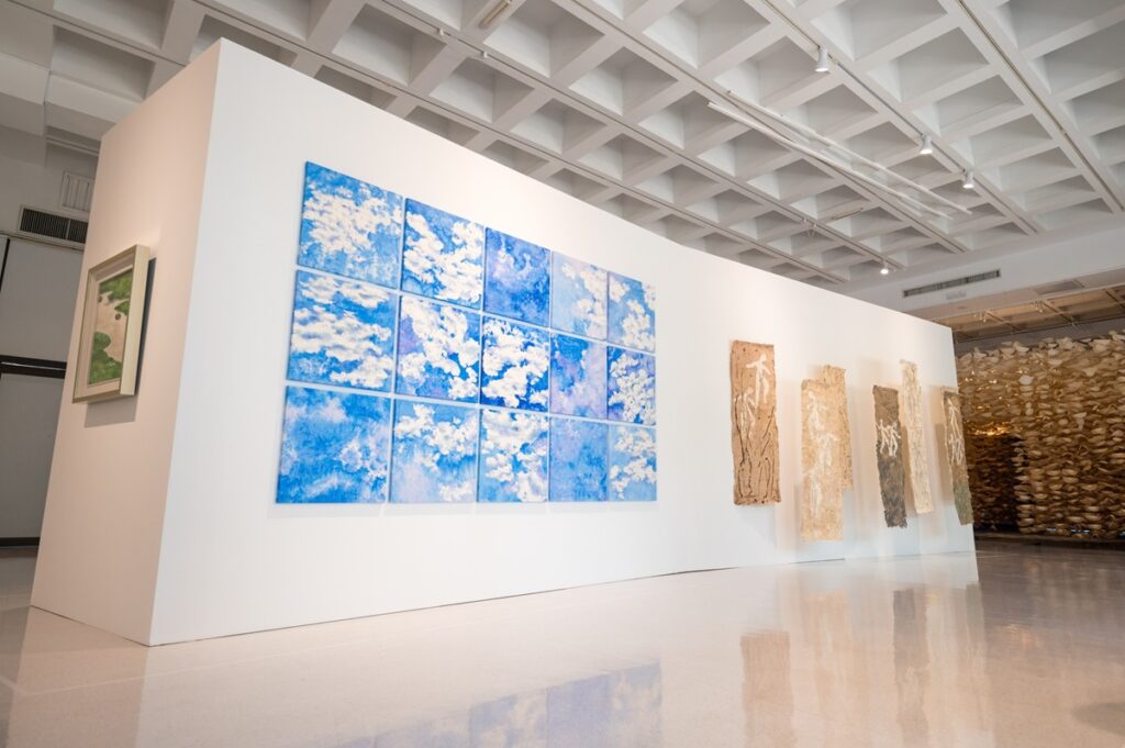 藉由展覽攪動臺灣紙工藝的發展,讓更多人參與及了解紙工藝的多元領域及可能性。(圖/工藝中心提供)