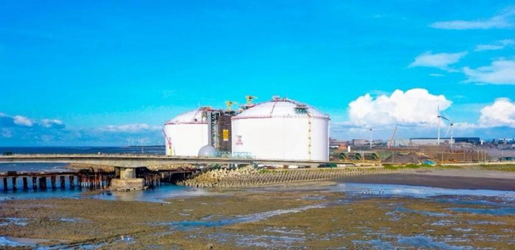 中鼎承攬中油公司「第三座液化天然氣接收站儲槽統包工程」，獲金質獎肯定。
