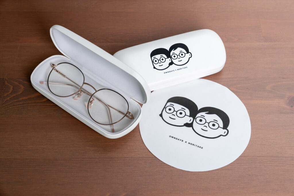 「OWNDAYS X NORITAKE」極簡文青眼鏡盒、拭鏡布(未包含眼鏡)。圖／OWNDAYS提供