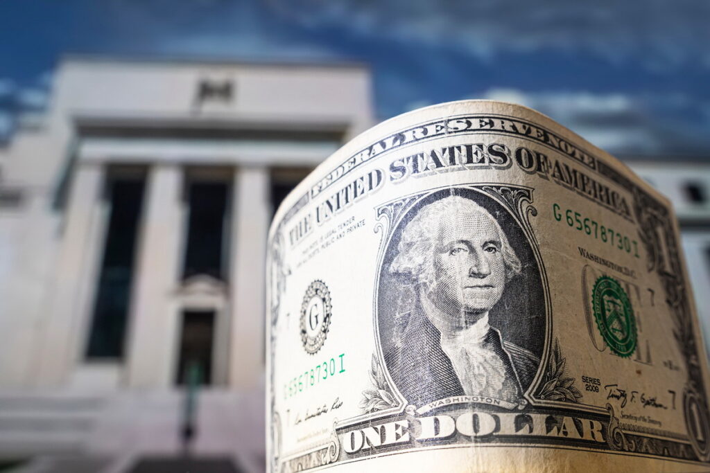聯準會近日因美國通貨膨脹過去一年已放緩，釋放出可能降息之信號（圖片來源：Shutterstock）