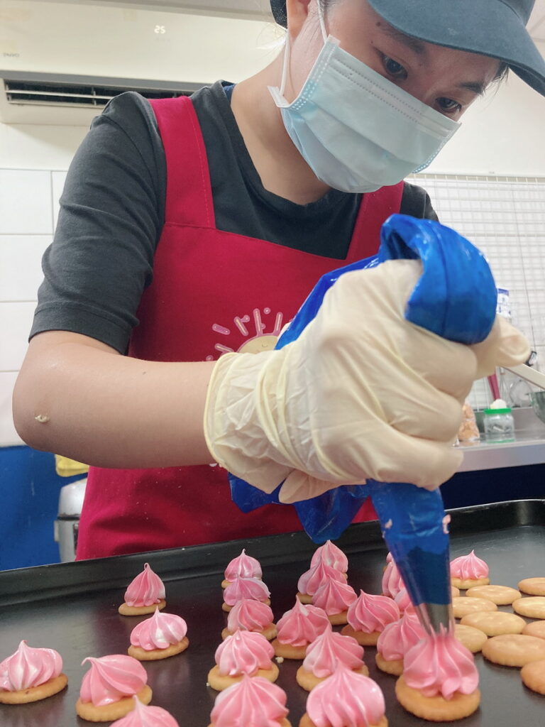 太魯閣晶英公關照-有愛共好感恩禮盒特別與庇護工場合作，期望透過企業力量給予弱勢族群更多關注與溫暖
