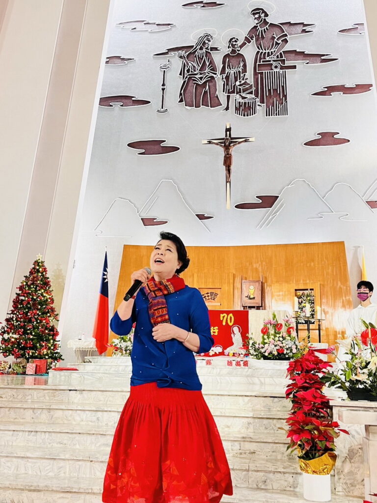 聲樂家簡文秀於天主教台北聖家堂建堂70周年暨耶穌聖誕子夜彌撒獻唱天使的神糧