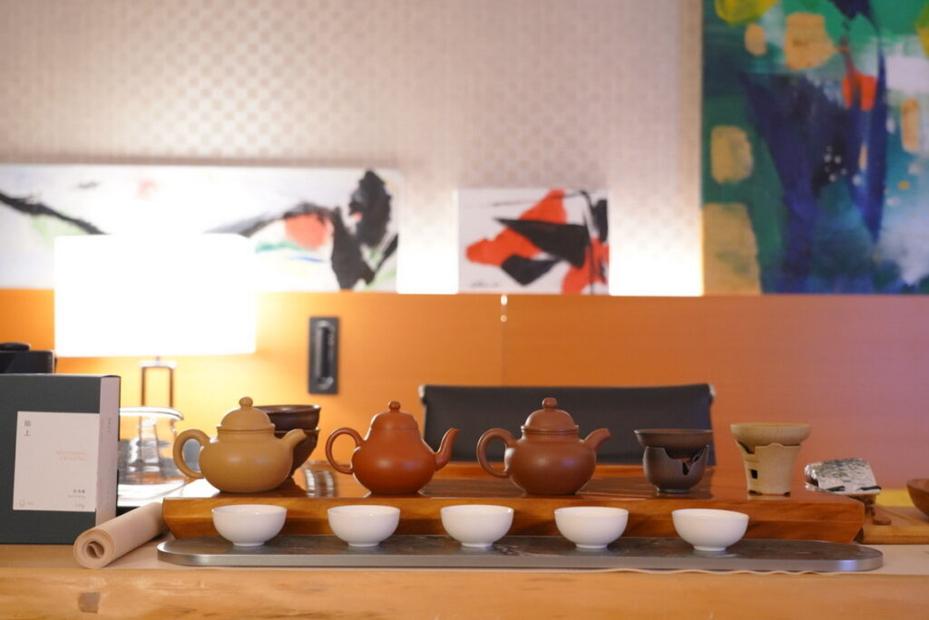 ORIGIN藝術房展出【陳腐老紫泥】及【趙庄大紅袍】2個受歡迎的茶壺系列。（圖片來源／ORIGIN）