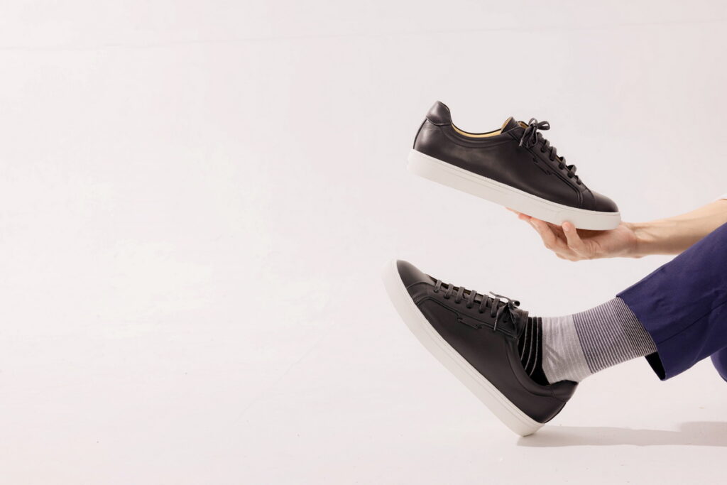 -林果良品全新大底再進化，LibreSole升級大底XV1經典皮革休閒鞋。